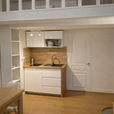 Appartement Deluxe Studio, Charmant&renove, Au Coeur De La Ville, Centre *